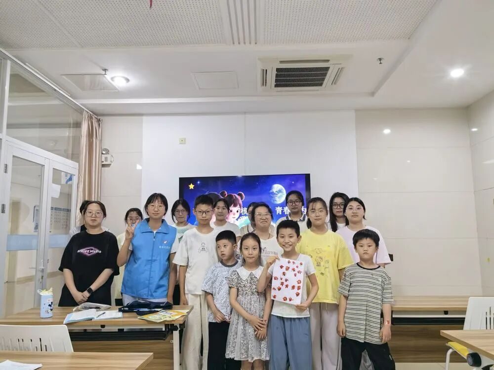 7月15日，暑托班里来了穿蓝马甲的哥哥姐姐（霆霓益行志愿宣讲团·东台）